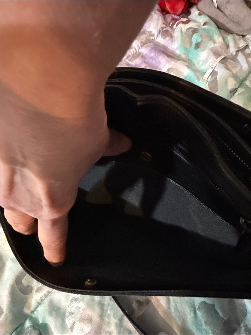 Stone Mountain Women's Black Leather Crossbody Shoulder Bag-EUC - Picture 5 of 12